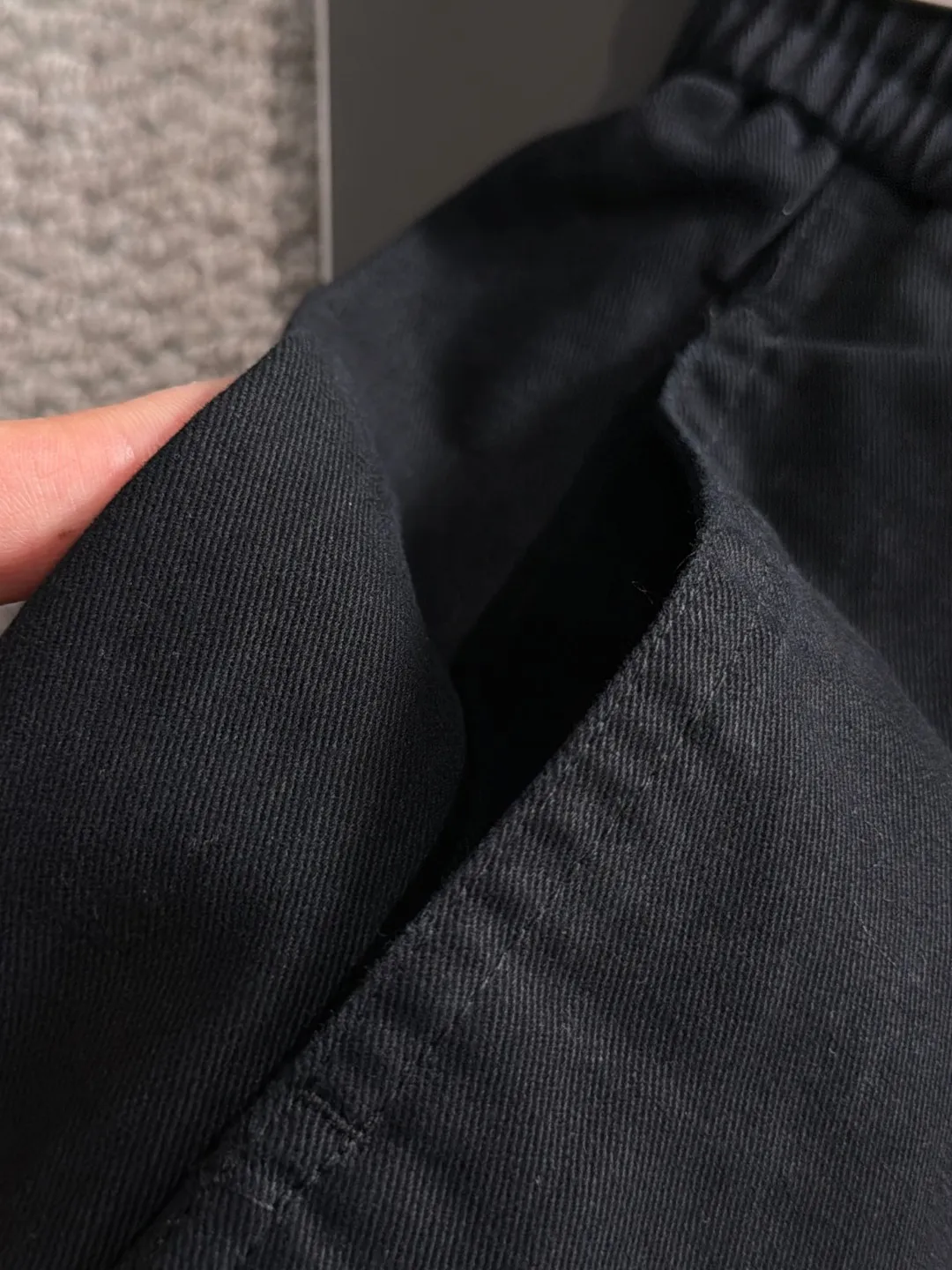 The next day shipped P195 Balenciaga 2026 summer New Arrival elastic casual pants, counter custom fabric Breathable high comfort, impeccable details, brand elements design concept, reflecting high quality. The hand feels delicate and soft! Casual cuts and awesome upper body! Sizes: S-3XL